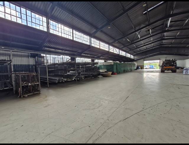 3,029M² WAREHOUSE TO LET IN CITY & SUBURBAN